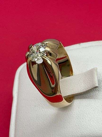 CERTIFIED MEN'S 14K GOLD AND DIAMOND SOLITAIRE RING.