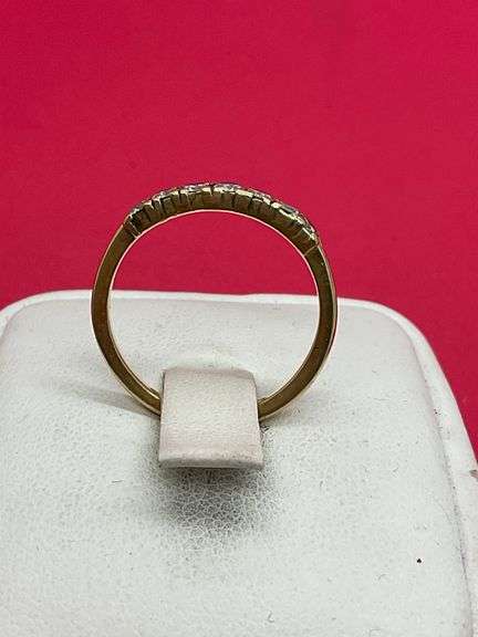 LADIES 14K YELLOW GOLD DIAMOND BAND