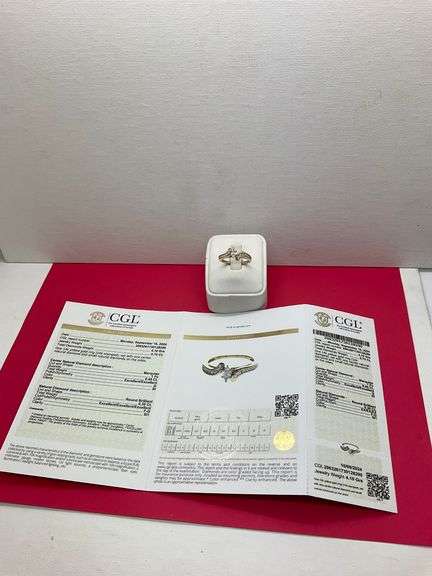 CERTIFIED BRAND NEW LADIES 14K GOLD DIAMOND RING