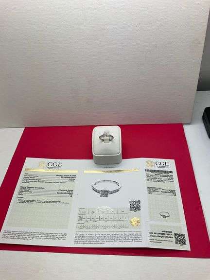 CERTIFIED BRAND NEW 14K WHITE GOLD DIAMOND RING