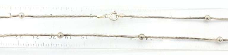 Group lot of Vintage 925 sterling silver necklaces