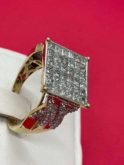 CERTIFIED BRAND NEW  14K GOLD AND DIAMOND RING