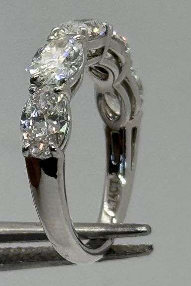 18K Oval Cut White Gold Lab Diamond Wedding Band