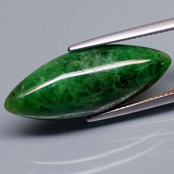 Exciting! 15.61ct untreated Tsavorite Garnet!