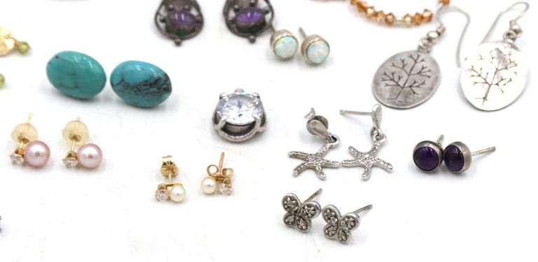 Group lot of Vintage 925 sterling silver earrings