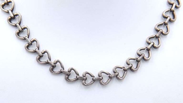 Vintage 925 Sterling Silver Heart Shaped Link Chain Necklace