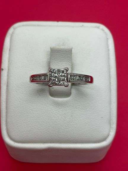 CERTIFIED BRAND NEW 14K WHITE GOLD DIAMOND RING