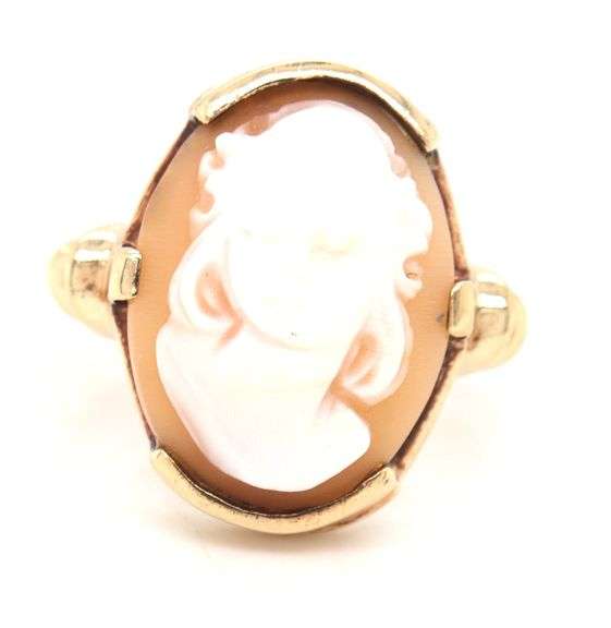 10kt Yellow gold Cameo ring