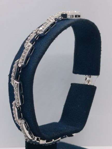 WOMEN’S BEAUTIFUL 14K WHITE GOLD BRACELET WITH BRILLIANT ROUND DIAMONDS