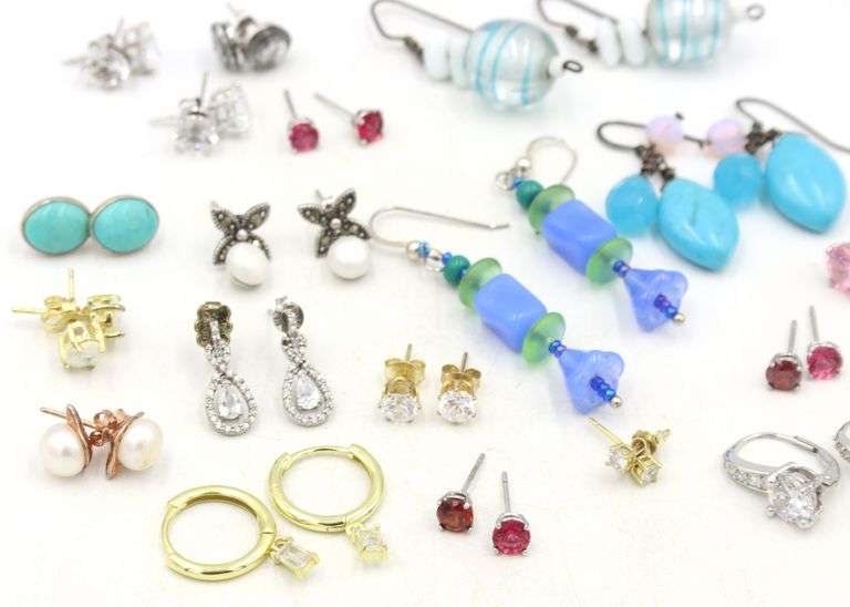 Group lot of Vintage 925 sterling silver earrings