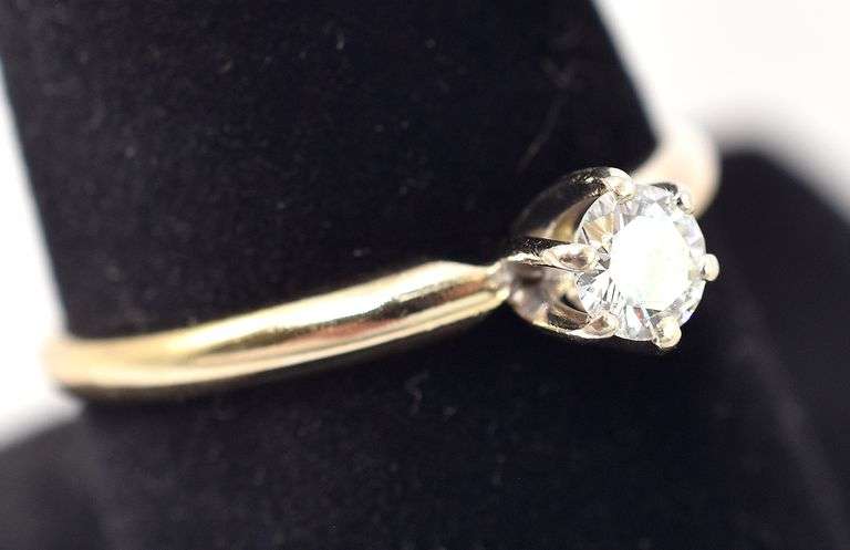 Fabulous 14K Yellow Gold Diamond Ring