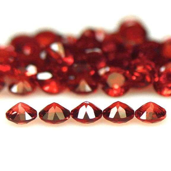 Premium color! 7.03ct diamond cut Garnet set!