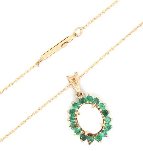 Set of emerald and oval opal earrings and matching necklace
