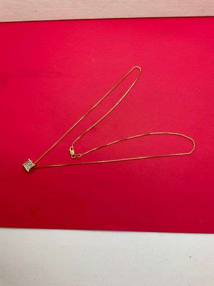 14K YELLOW GOLD BOX CHAIN WITH DIAMOND PENDANT