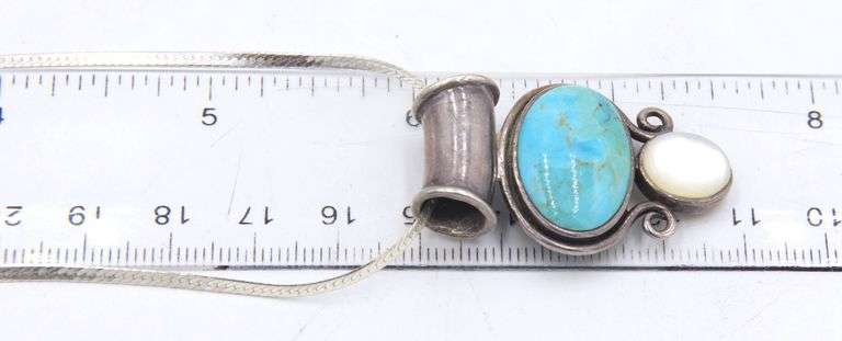 Vintage 925 sterling silver signed Turquoise pendant on herringbone chain necklace