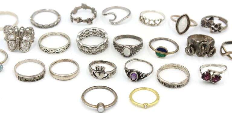 Group lot of Vintage 925 sterling silver rings