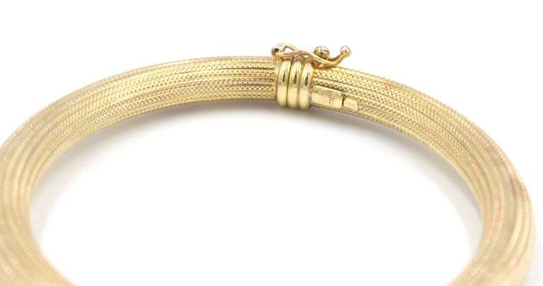 14kt Yellow gold Mesh bangle bracelet