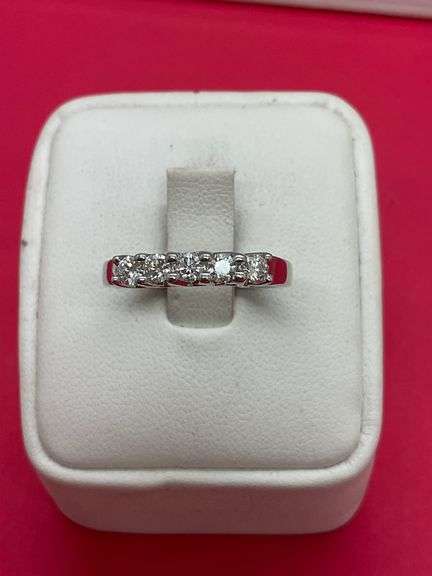BRAND NEW LADIES 14K WHITE GOLD DIAMOND RING