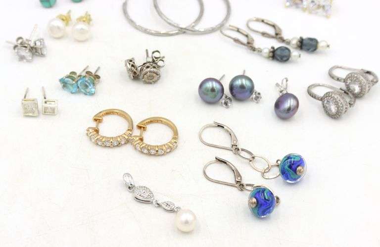 Group lot of Vintage 925 sterling silver earrings