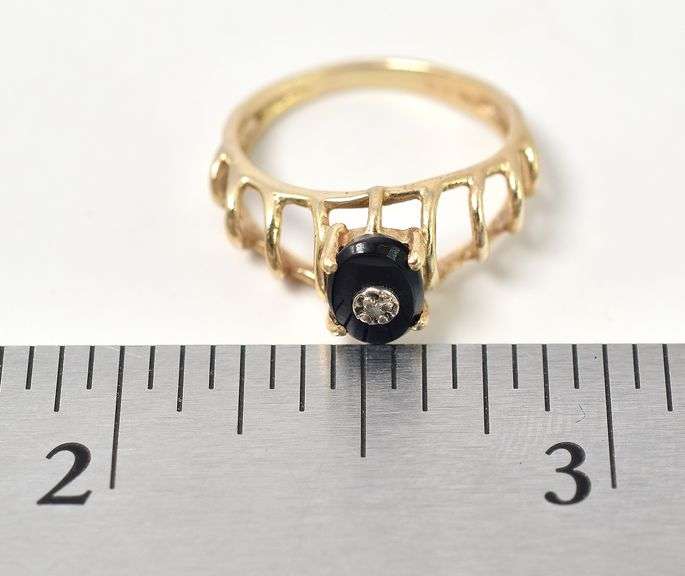 Splendid 10K Yellow Gold Black Onyx and Diamond Ring