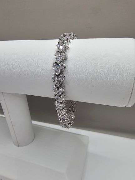 Huge Sparkling 23.5 Ctw 14 Kt White Gold Plated Tennis Bracelet 14 Kt Gold Plated Tennis Bracelet