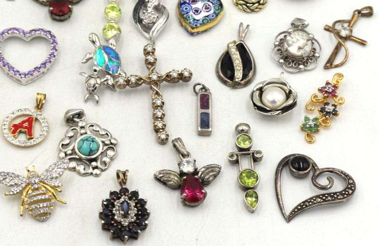 Group lot of Vintage 925 sterling silver pendants and charms