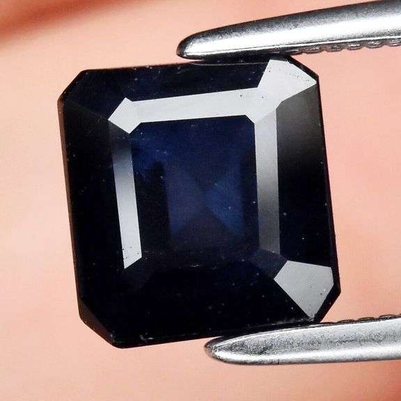 Classic Navy blue! 2.19ct emerald cut Sapphire!