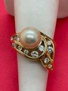 CERTIFIED 14K YELLOW GOLD DIAMOND AND PEARL RING
