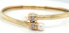 14kt Yellow gold 6.5-7mm pearl and diamond accent flexible bangle
