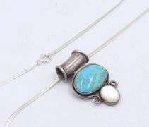 Vintage 925 sterling silver signed Turquoise pendant on herringbone chain necklace