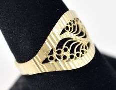 Pleasing 14K Yellow Gold Wide Band Ring