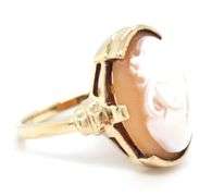 10kt Yellow gold Cameo ring