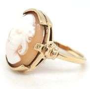 10kt Yellow gold Cameo ring
