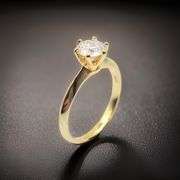 14 Kt Yellow Gold Plate Sparkling 1 Ct Vvs1 Simulated White Diamond Solitaire Ring