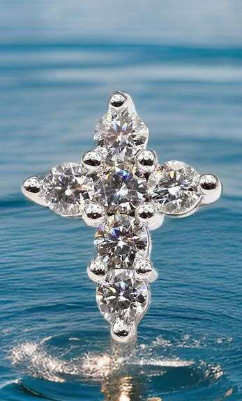 Sparkling 14 Kt White Gold Plated Simulated Diamond Cross Pendant