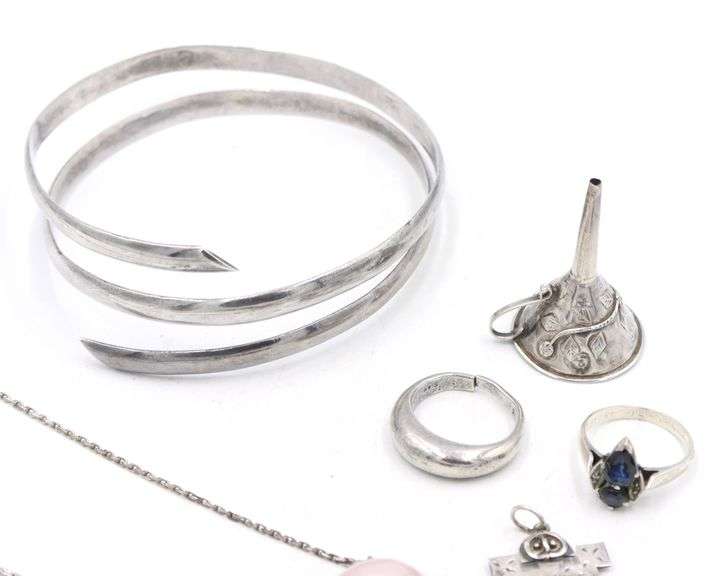 Group lot of Vintage 925 sterling silver mixed jewelry