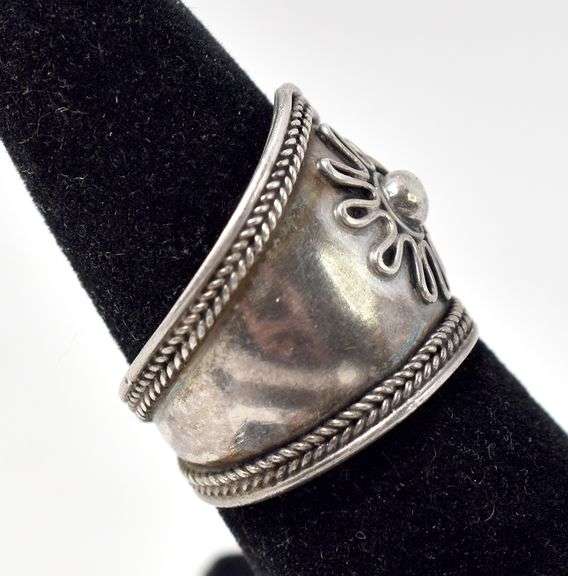 Wide Band Ring in Sterling Silver