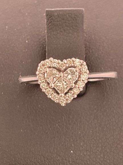 CERTIFIED 18K WHITE GOLD DIAMOND RING