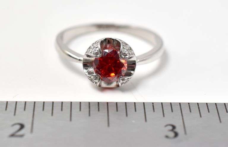 Bright Red Stone Ring in Sterling Silver 2.7grams Size 8 1/4