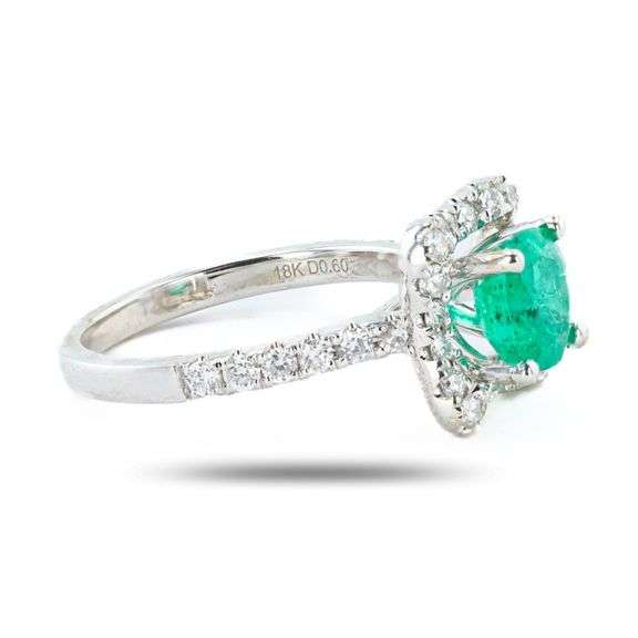 18K WHITE GOLD EMERALD AND DIAMOND RING 1.89 C.T.W.