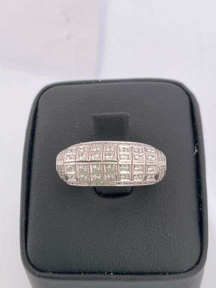 CERTIFIED BRAND NEW 18K WHITE GOLD DIAMOND RING