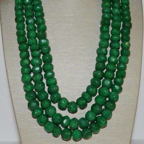 Beautiful Huge 1225.5 Ctw 3-Strand faceted emerald bead necklace