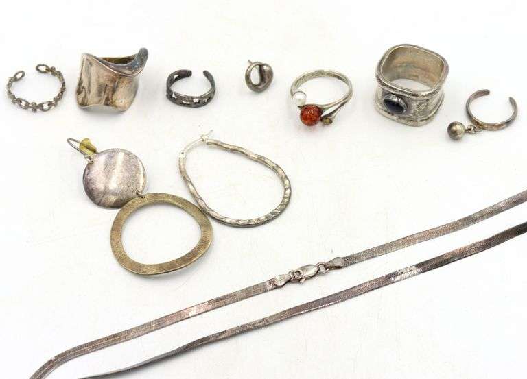 Group lot of Vintage 925 sterling silver mixed jewelry