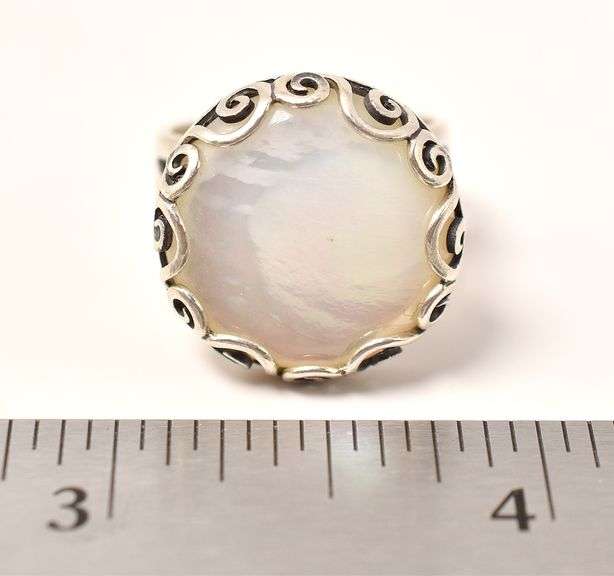 Round Pearlescent Ring with Swirl Pattern Band in Sterling Silver 7.3grams Size 6 3/4