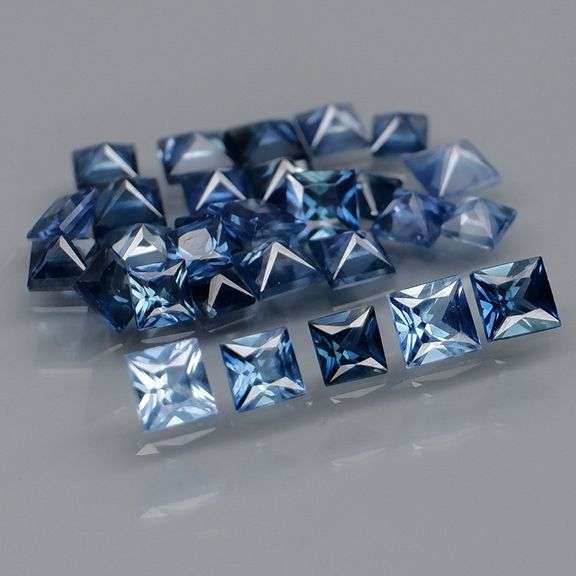 Vivid blue 3.30ct radiant princess cut Sapphire set