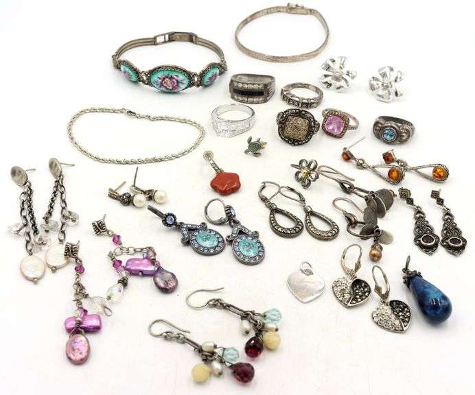 Group lot of Vintage 925 sterling silver mixed jewelry