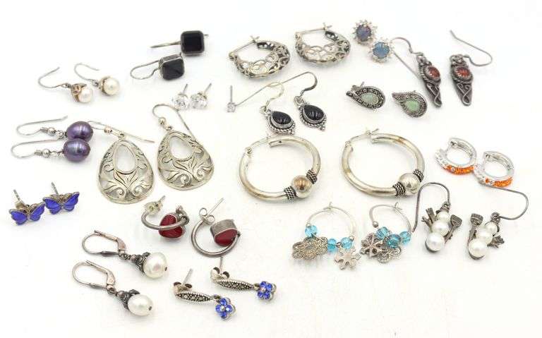 Group lot of Vintage 925 sterling silver earrings