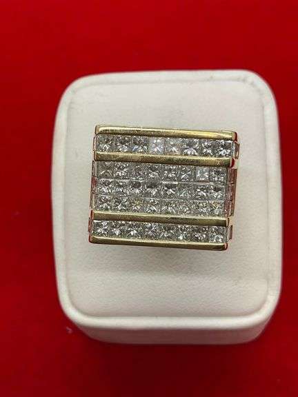 MEN'S CERTIFIED 14K YELLOW GOLD AND DIAMOND RING. 6.00 CARATS