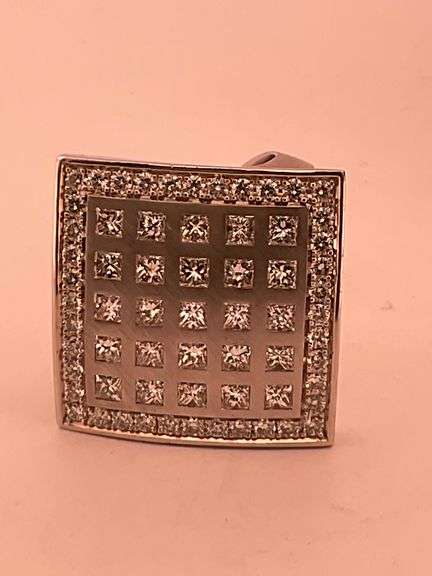 CERTIFIED 18K WHITE GOLD DIAMOND RING