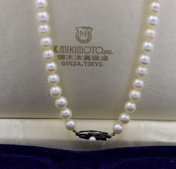 Vintage Mikimoto Pearl strand necklace